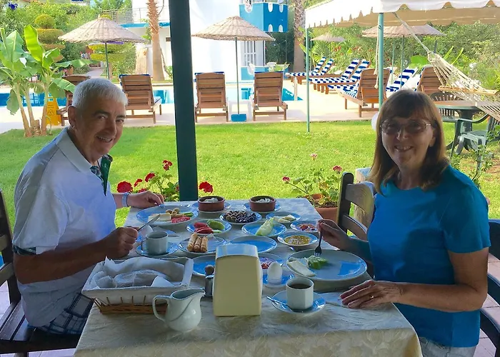 汽车旅馆 埃罗尔汽车旅馆 *